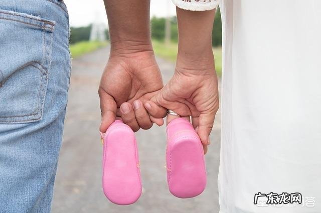 怀孕七个月孩子三斤多重,正常吗?