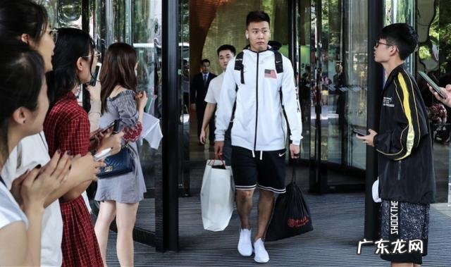 cba第4轮吉林队再次扮演杀手角色,主场击败广东队,为什么广东球迷怪裁判?