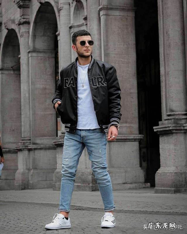 男生黑色棒球衣里面怎样搭配?