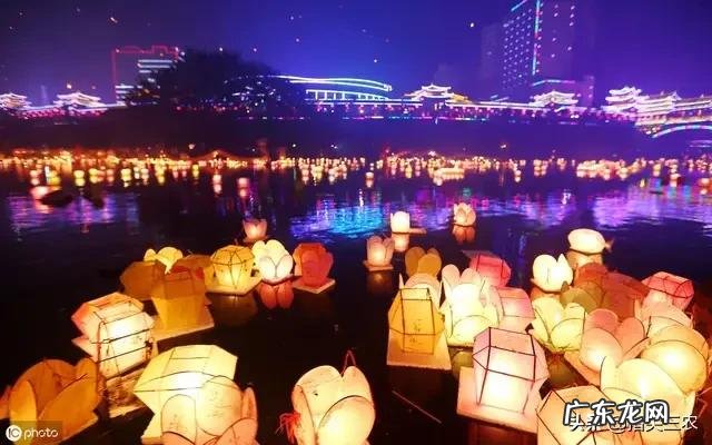 农村烧纸钱烧给亡人，在你们那里是十四烧，还是十五烧？