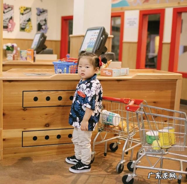 为什么感觉现在很多小宝宝都穿阿迪和耐克的鞋子，请问有什么其他适合宝宝的鞋子吗？