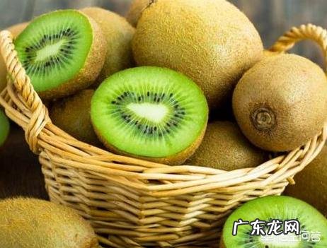 额头起痘,出油咋办?