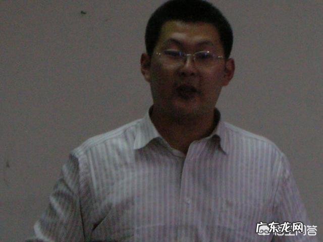 如果让阿尔法狗和人玩石头剪刀布,它还能稳赢吗?