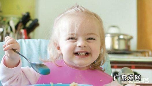 宝宝一岁多，怎么合理安排一日三餐呢？