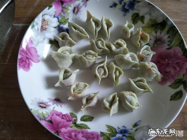 宝宝一岁多，怎么合理安排一日三餐呢？