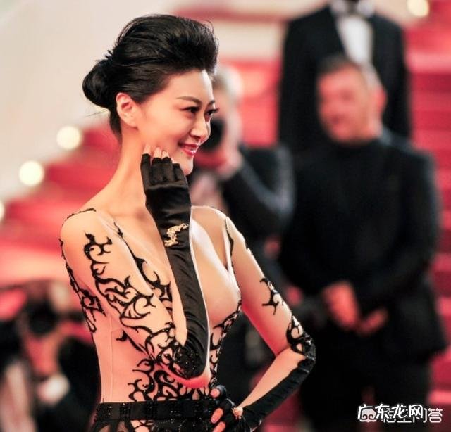 如何看待女模自称获邀去戛纳电影节却被品牌方否认一事？