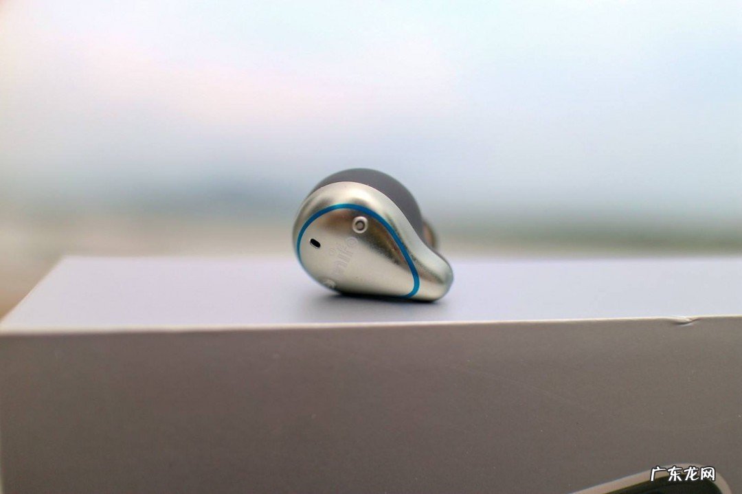 耳机有回声怎么回事