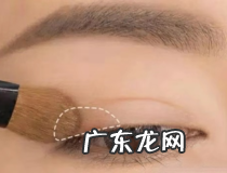 超详细眼妆教程 快来试试