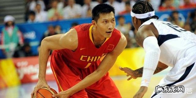 中国男篮“现役第一人”易建联:不喜欢被拿来与姚明对比,这样压力很大!你怎么看?