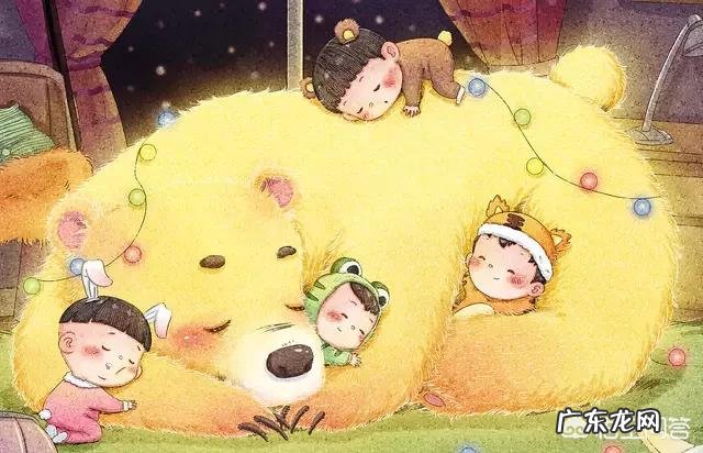 宝宝才几天,他奶奶就让绑腿绑手,需要吗?