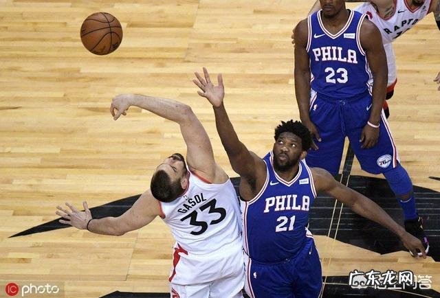 双星闪耀!西亚卡姆莱昂纳德合砍74分,大帝低迷,猛龙轻取费城开门红,怎样评价?