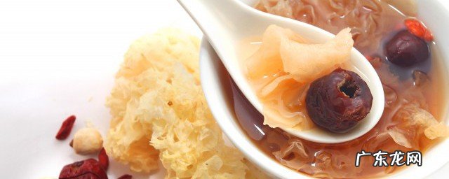 银耳是怎么生长出来的