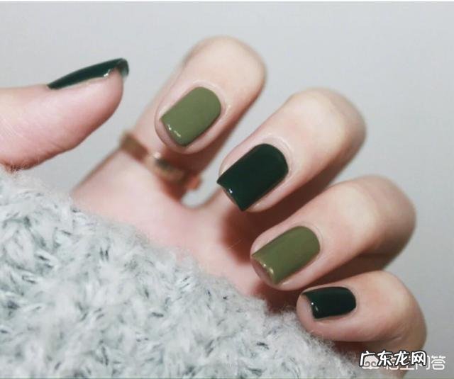 夏天什么颜色的指甲油比较百搭?