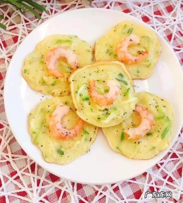 一岁宝宝都吃些什么辅食啊?求大众菜谱?