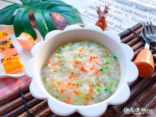 一岁宝宝都吃些什么辅食啊？求大众菜谱？