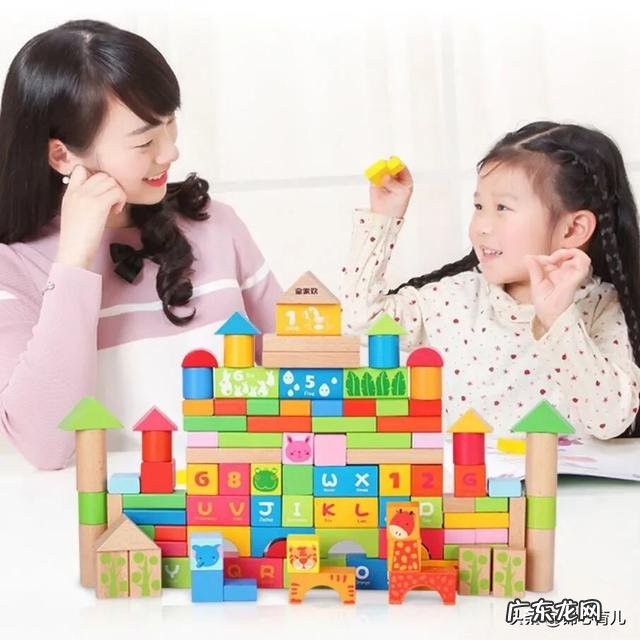 孩子幼儿园大班,学数学很费力,10以内加减法都算不清,有什么好办法教孩子?