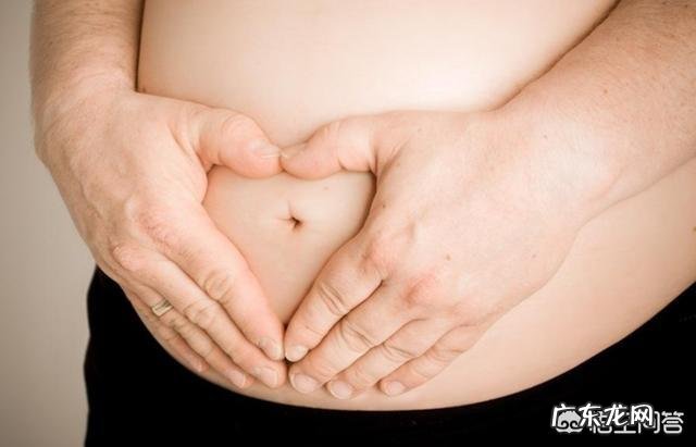 有人说肚脐凸出来生的是男孩，是真的吗？