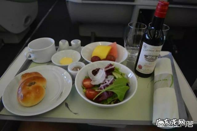 经济舱和头等舱的食物差距有多大?