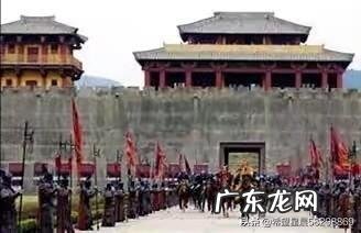 玄武门之变,唐太宗李世民为何要“跪而吮上乳”?