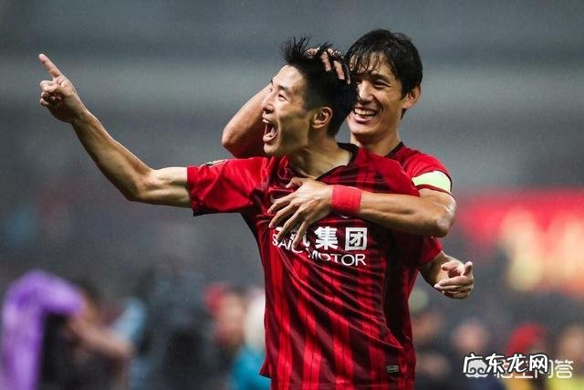 武磊26球平李金羽土炮纪录,你认为其超越埃神的路还远吗?