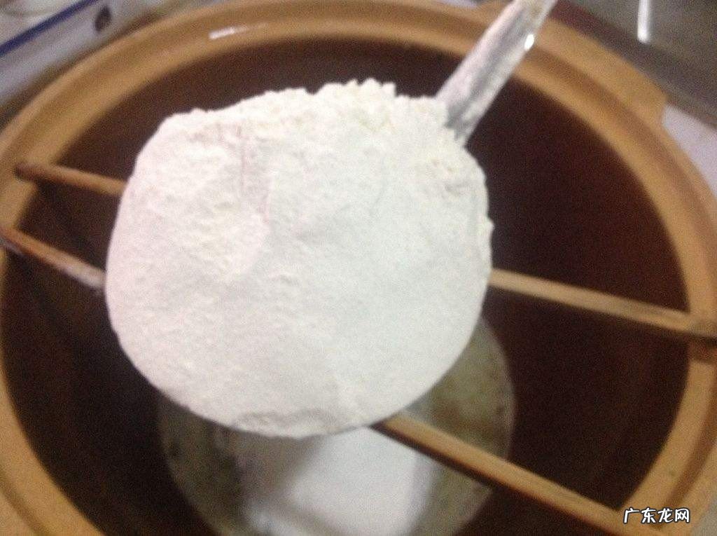 一斤面粉放多少酵母粉合适