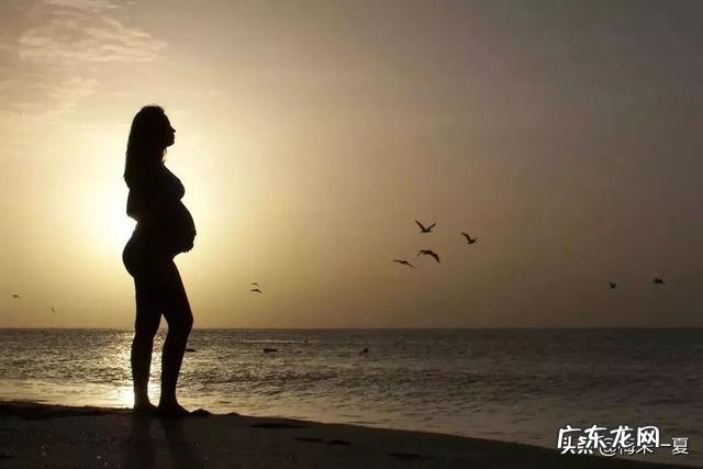 在明知道宝宝是畸形的情况下,还要坚持生下宝宝,到底是爱宝宝、还是害了宝宝呢?