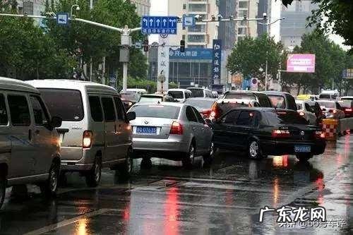 开小车的都有路怒症吗?