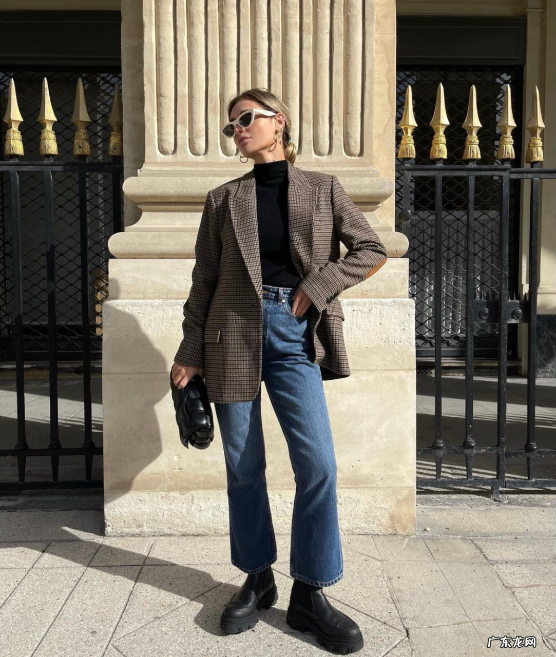 前后厚中间低的鞋搭配技巧