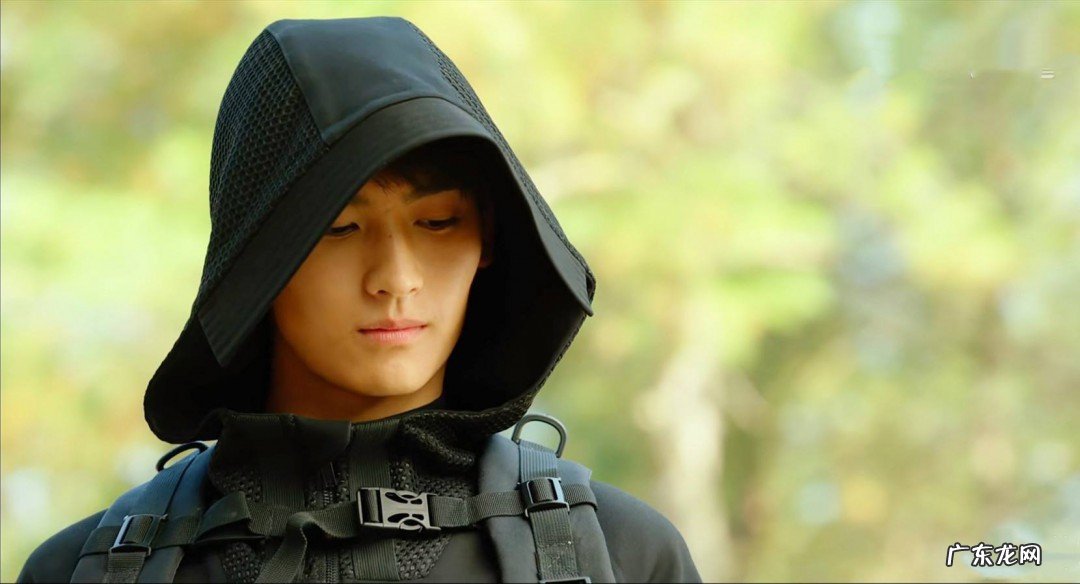 重启之极海听雷里的张起灵是谁