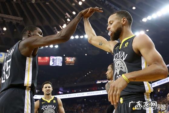 总决赛G2，勇士大胜骑士，库里超越雷阿伦创造总决赛三分记录，你怎么看？