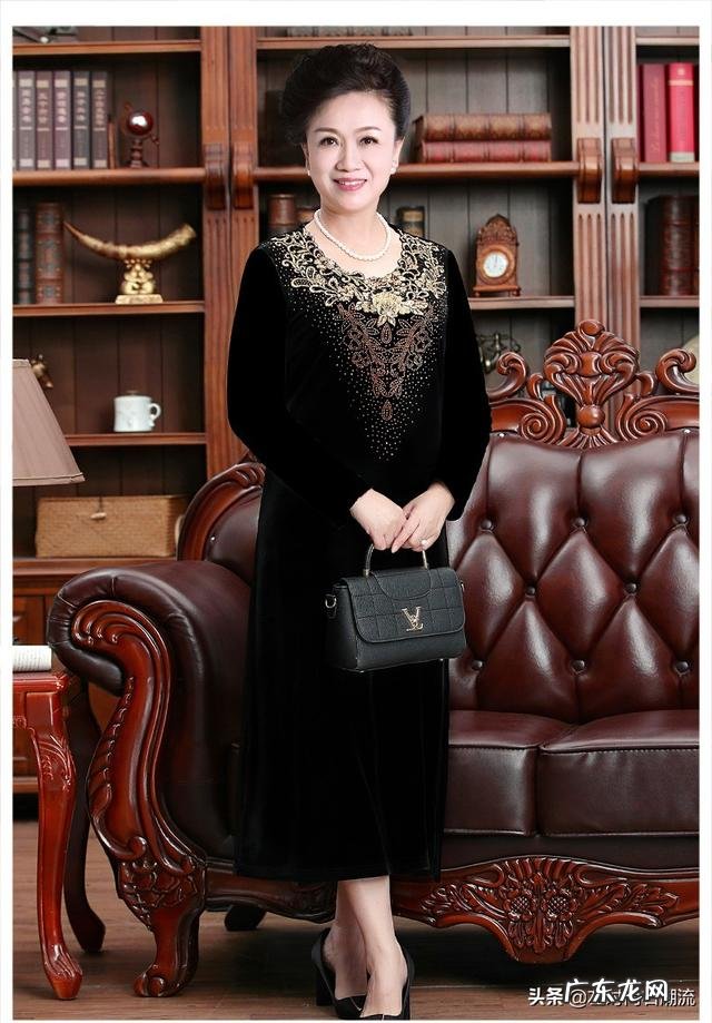 六十岁人穿什么夏装好看又凉快?