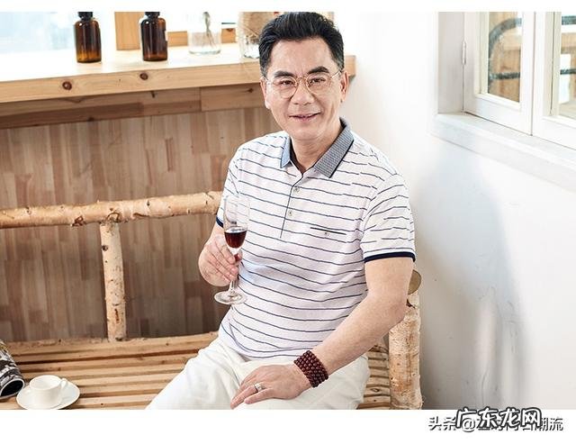 六十岁人穿什么夏装好看又凉快?