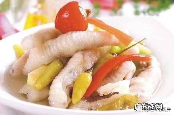 外面卖的泡椒凤爪为什么这么白？