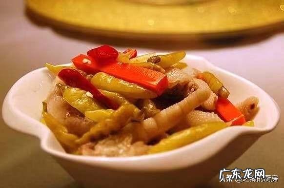 外面卖的泡椒凤爪为什么这么白?