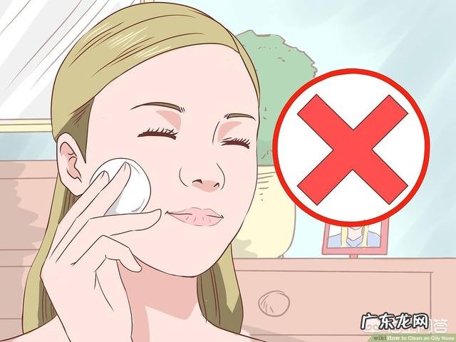 防晒霜应该抹在隔离霜前还是隔离霜后?