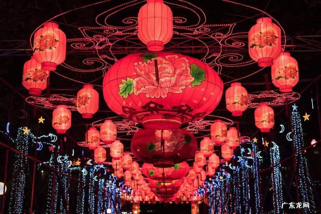 做菠萝花灯的方法