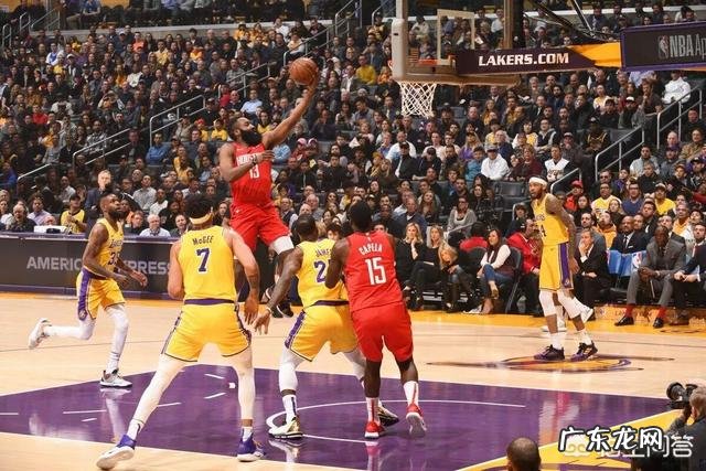 库里射进10记三分球，场均三分数5.1排联盟第一，赛季结束库里三分总数能否超越哈登？