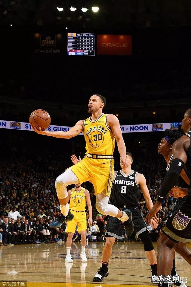 库里射进10记三分球,场均三分数5.1排联盟第一,赛季结束库里三分总数能否超越哈登?