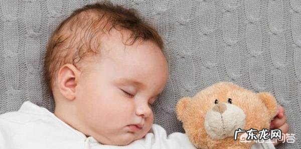 婴儿晚上翻来覆去睡不好怎么办?