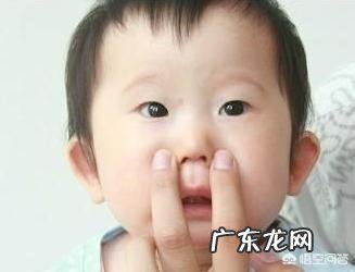 宝宝鼻塞、流鼻涕,怎样才能让他舒服一点?