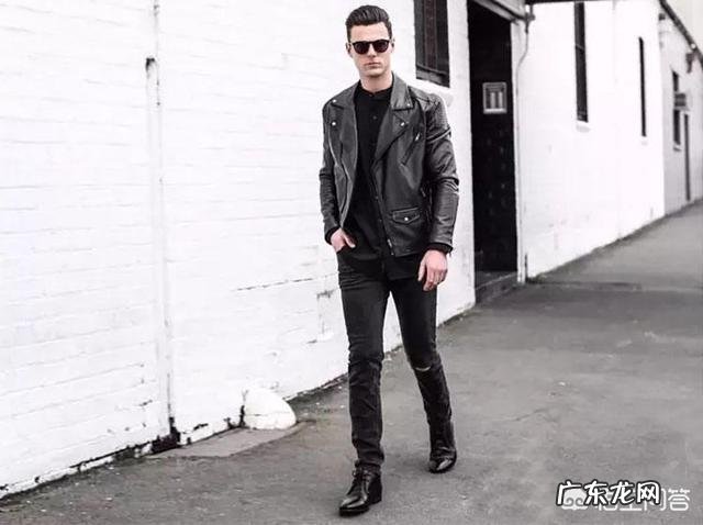 买了一件机车皮夹克，有什么好的穿搭建议吗？