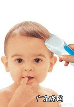 如何安排婴儿第一次理发的时间?如何在家给宝宝进行理发?