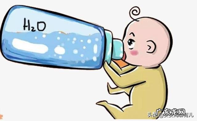 母乳喂养需要喂水吗?在这阶段可以喂宝宝喝奶粉吗?
