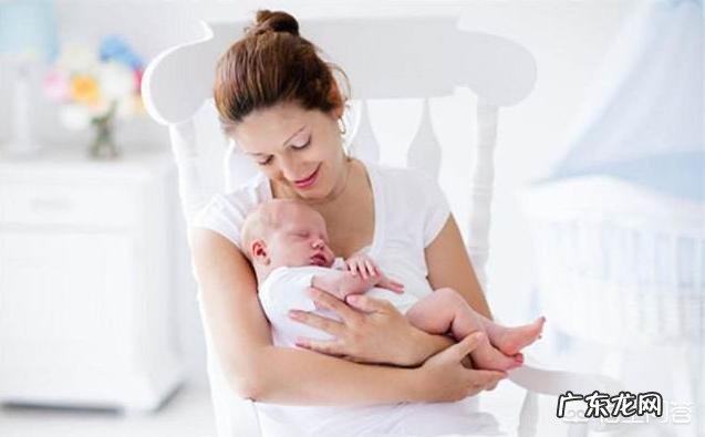 宝宝几个月可以竖着抱？