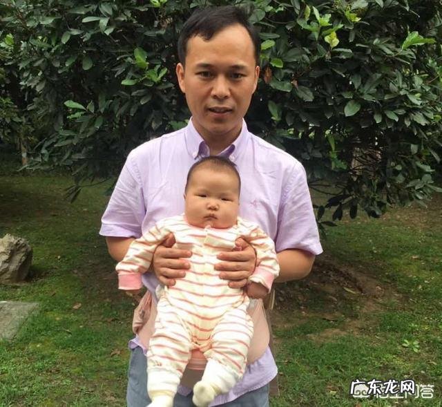 宝宝几个月可以竖着抱？