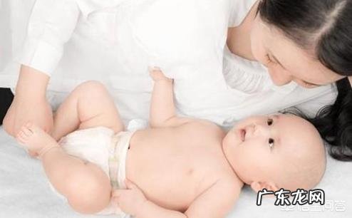 宝宝几个月可以竖着抱？