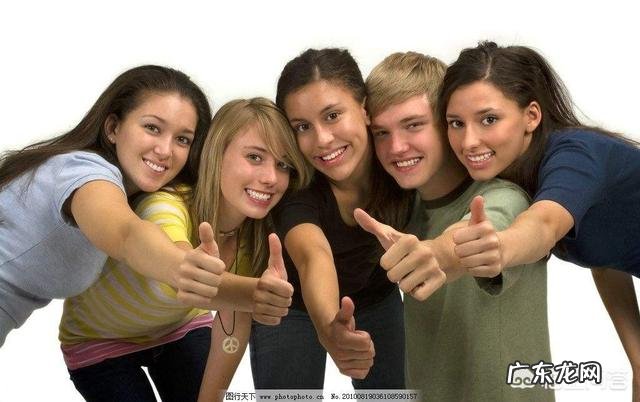 初中学生谈恋爱,应该怎么教育他比较好?