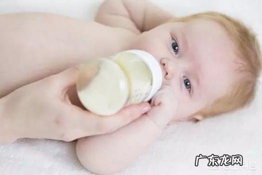 新生儿奶粉喂养的量该如何逐渐增加?