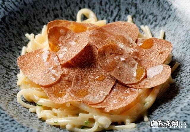 松露是什么味道？闻起来、吃起来是什么感觉？