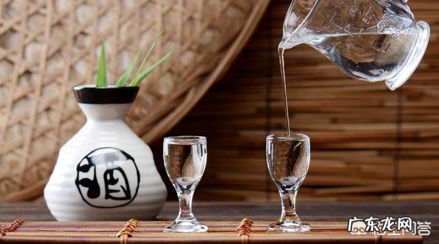 母乳喂养期间,妈妈是否需忌口?